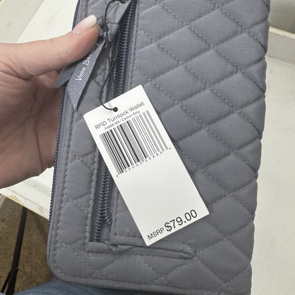 Vera Bradley RFID Turnlock Zip Organizer Wallet  Carbon Gray Microfiber NWT - Picture 3 of 5